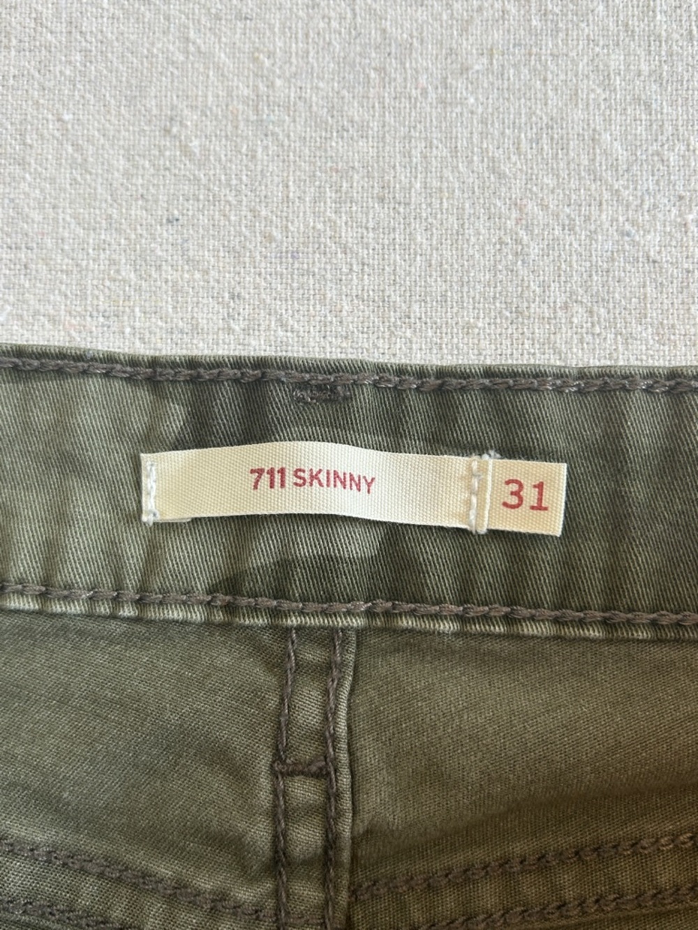 Levi's Women's Size 31 Olive Green 711 Camo Skinny Jeans - Picture 3 of 10
